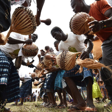 228414 1600x1065 goly dancers and music