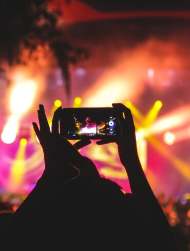 noiseporn JNuKyKXLh8U unsplash